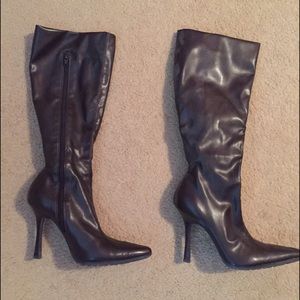 Nine West size 7 boots brown