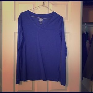 Long sleeve blue tee