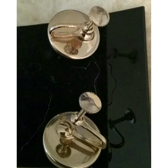 1950s Coro lucite mustard seed earrings - Picture 2 of 4