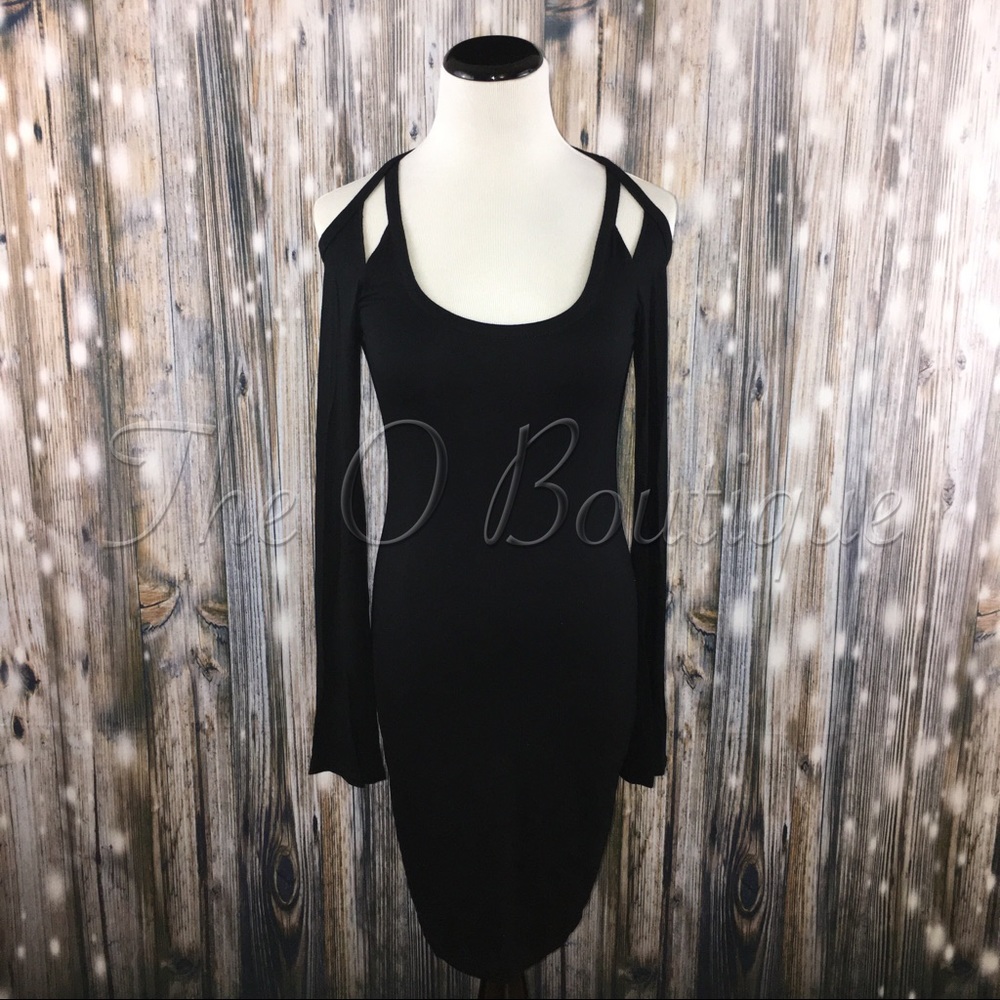 🎉CLEARANCE🎉 Black Long Sleeve Cut-Out Mini Dress - Picture 5 of 7