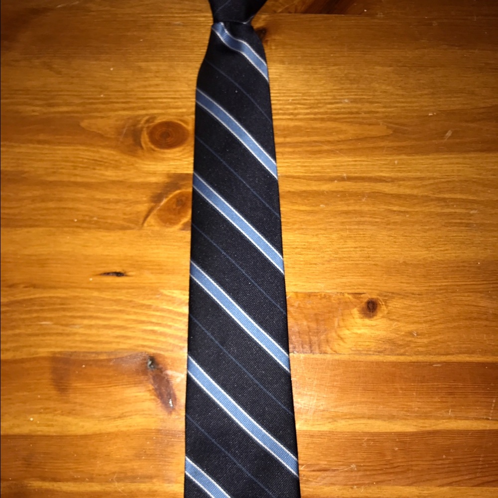 Clip on tie.