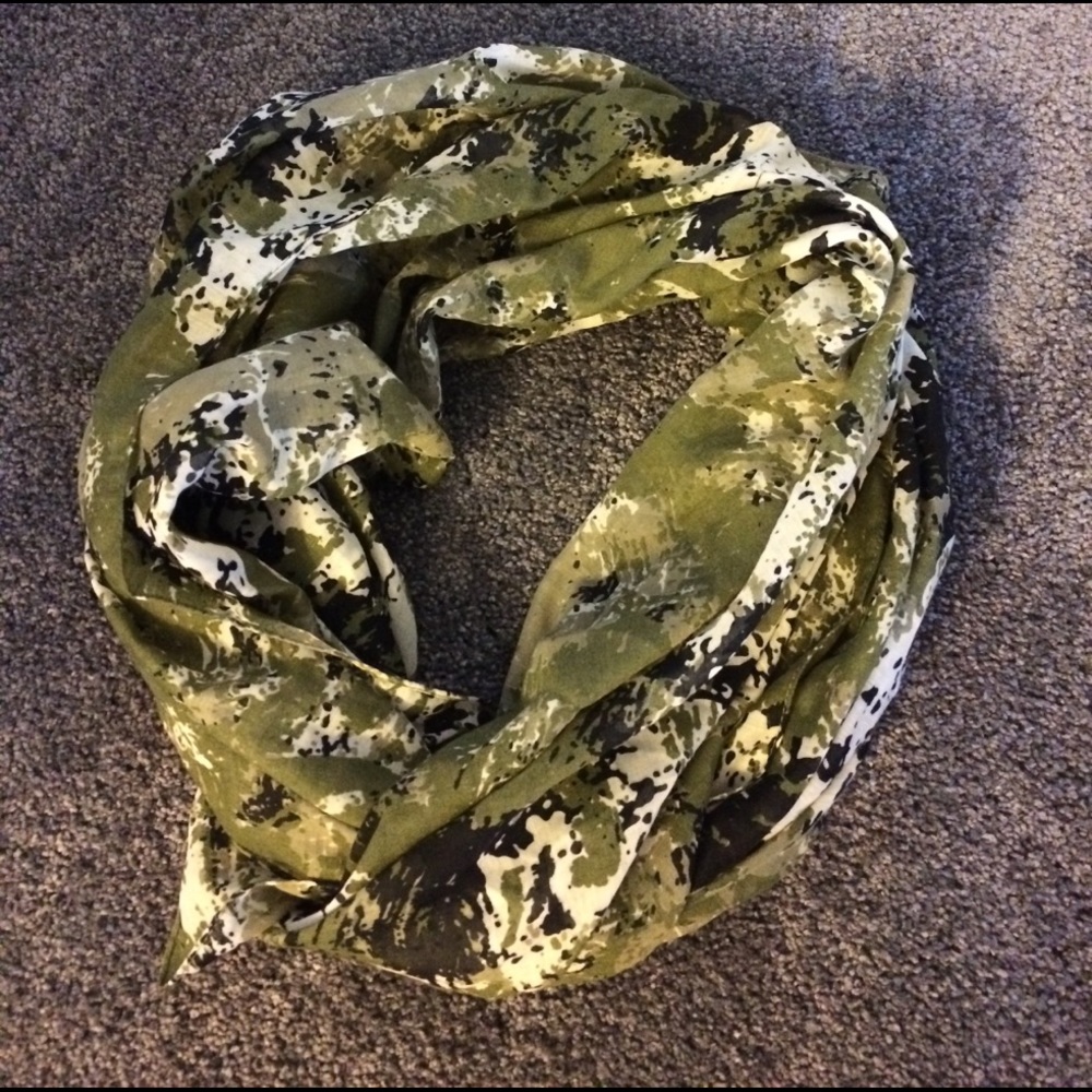 Summer scarf | Camouflage | By Life is Good