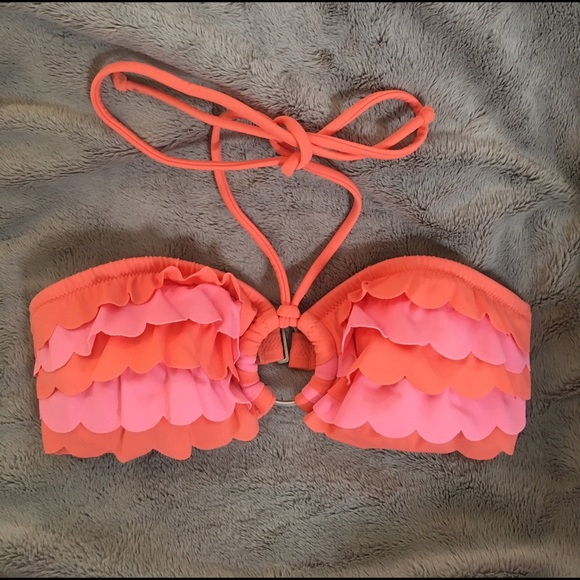 Victoria's Secret bathing suit top - Picture 1 of 3
