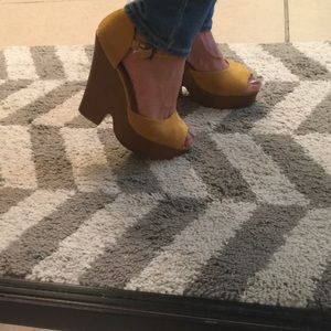 Lauren Conrad wedges