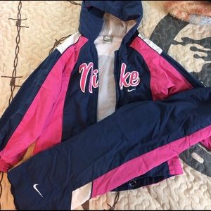 NWOT 4T girls Nike set