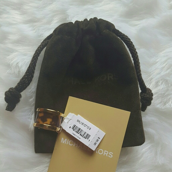 🎀SALE!! Fabulous Michael Kors Ring 😍🛍💍 - Picture 4 of 5