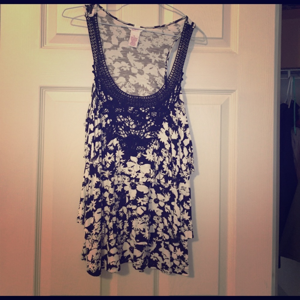 Flowery layered tank
