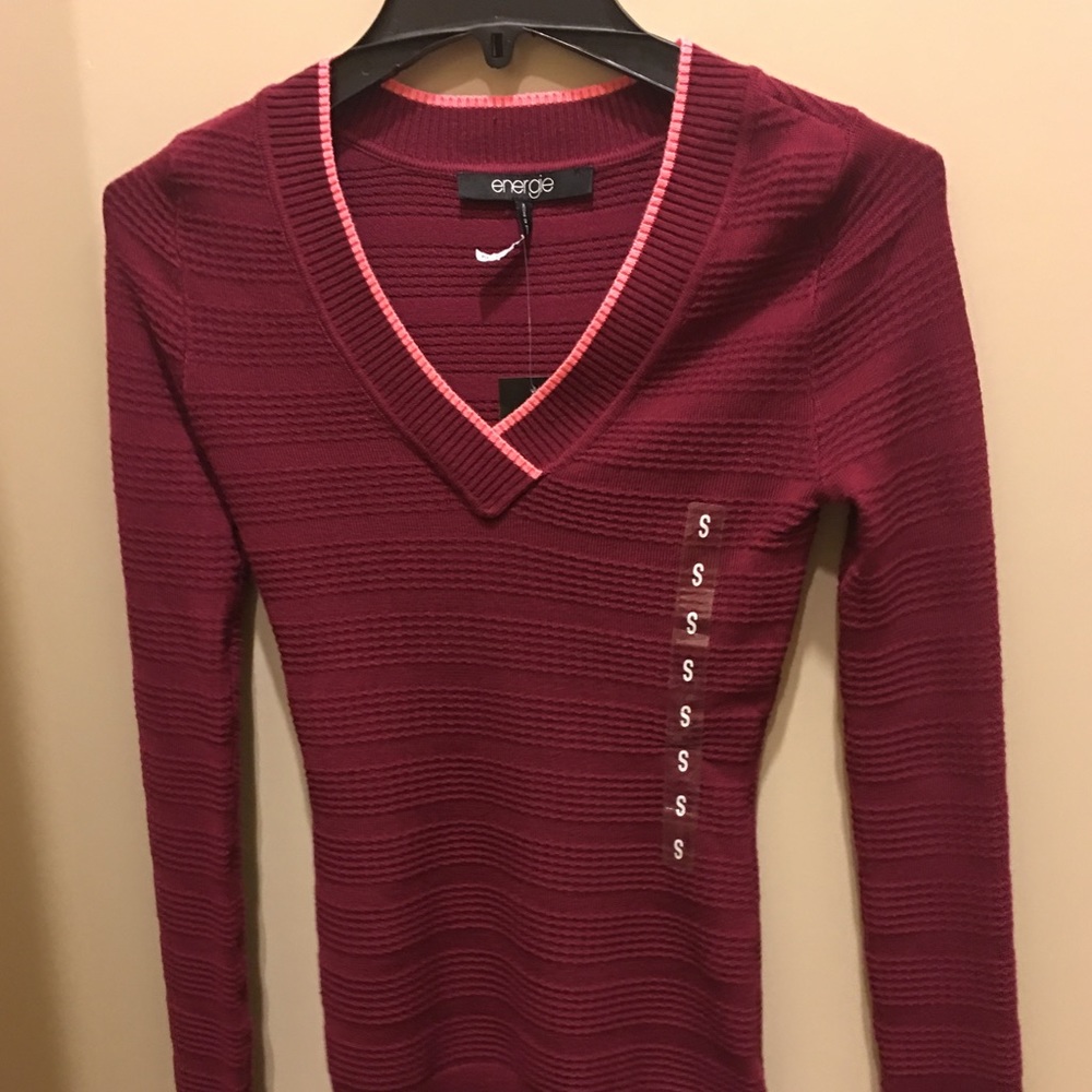 🎁NWTBurgundy sweater from Macy's🎁