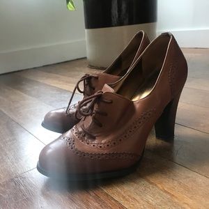Lace up heeled brogues