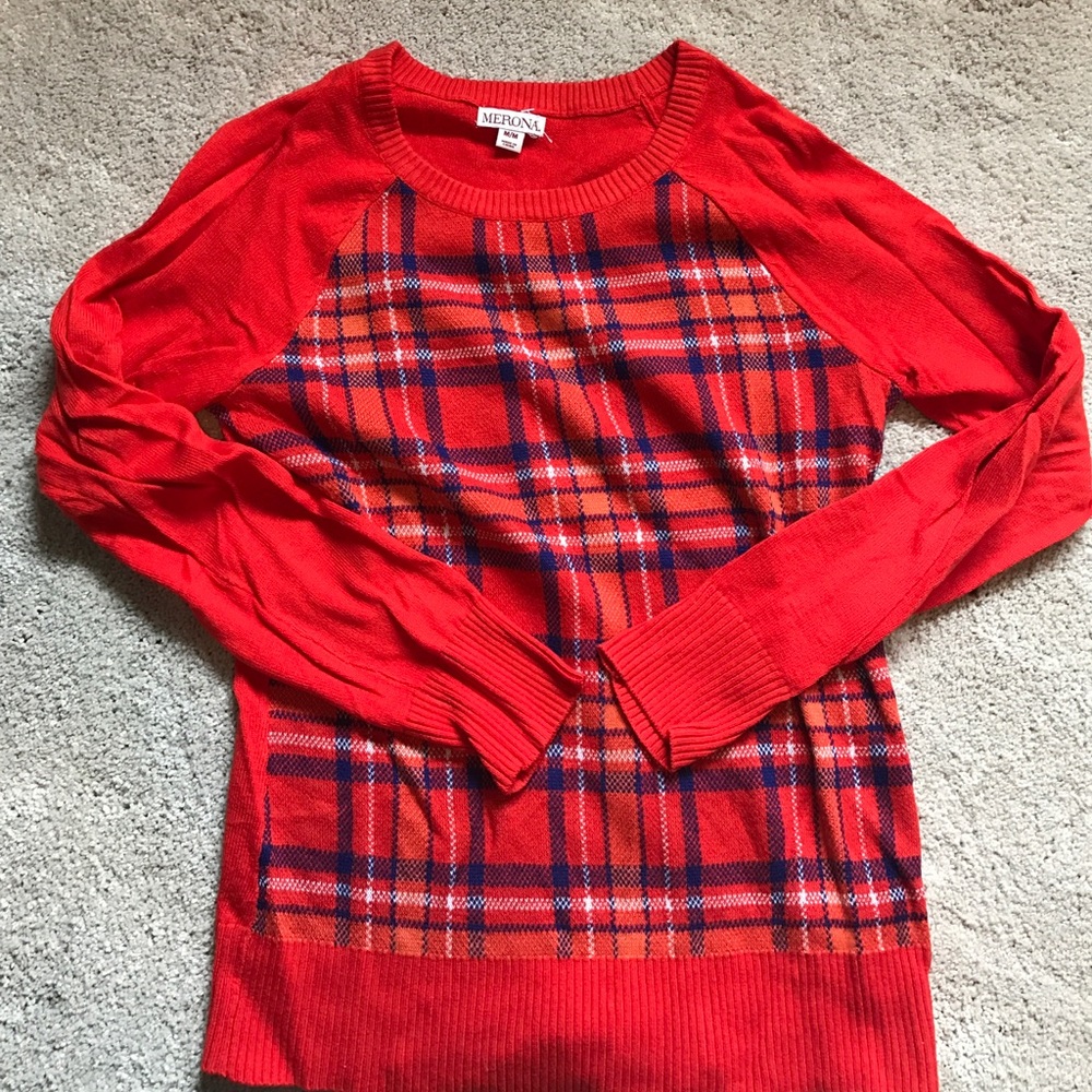 Light weight sweater