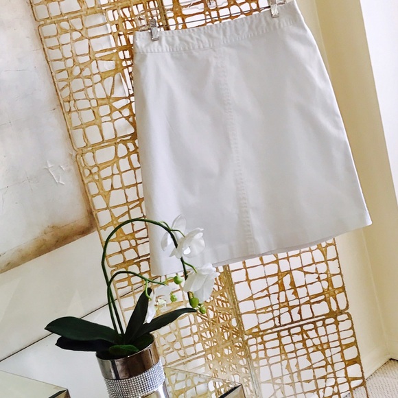 Banana Republic Dresses & Skirts - Banana Republic Pencil Skirt - Size 10 💋