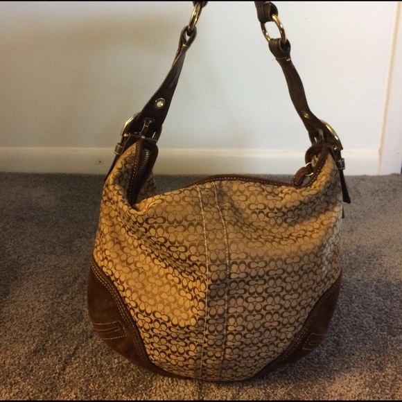 COACH signature Hobo Bag - Picture 1 of 4
