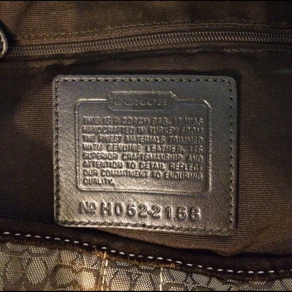 COACH signature Hobo Bag - Picture 4 of 4