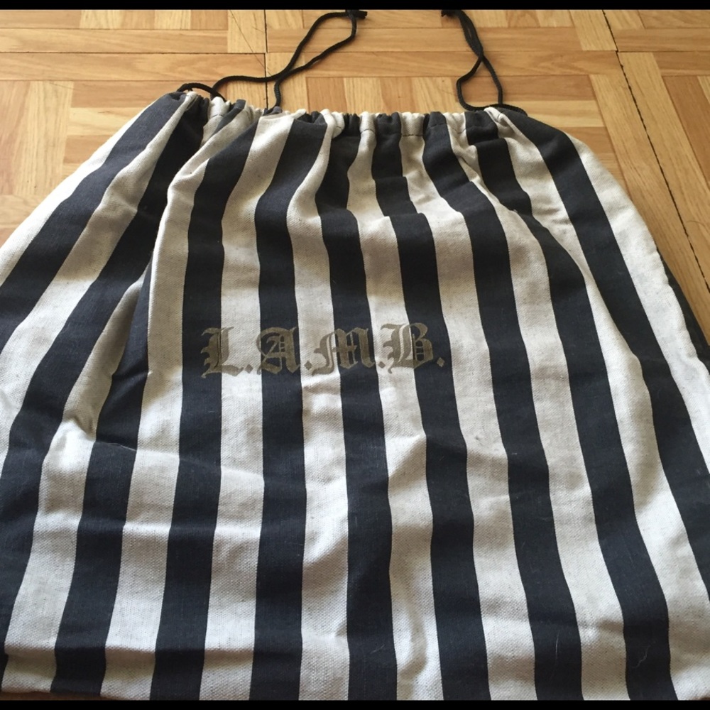 l a m b dust bag