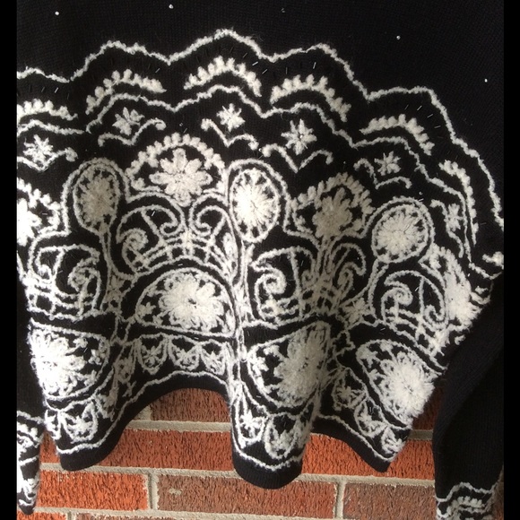 Susan Bristol lace design sweater Size L - Picture 2 of 7