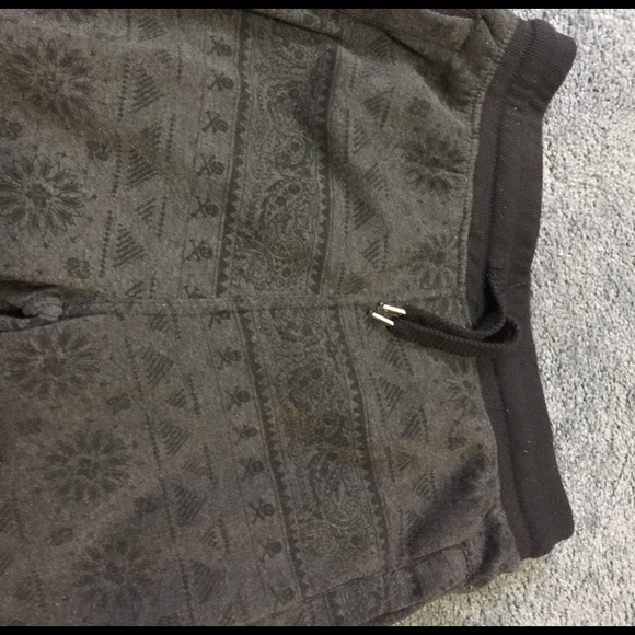 Sweatpants - Picture 2 of 4