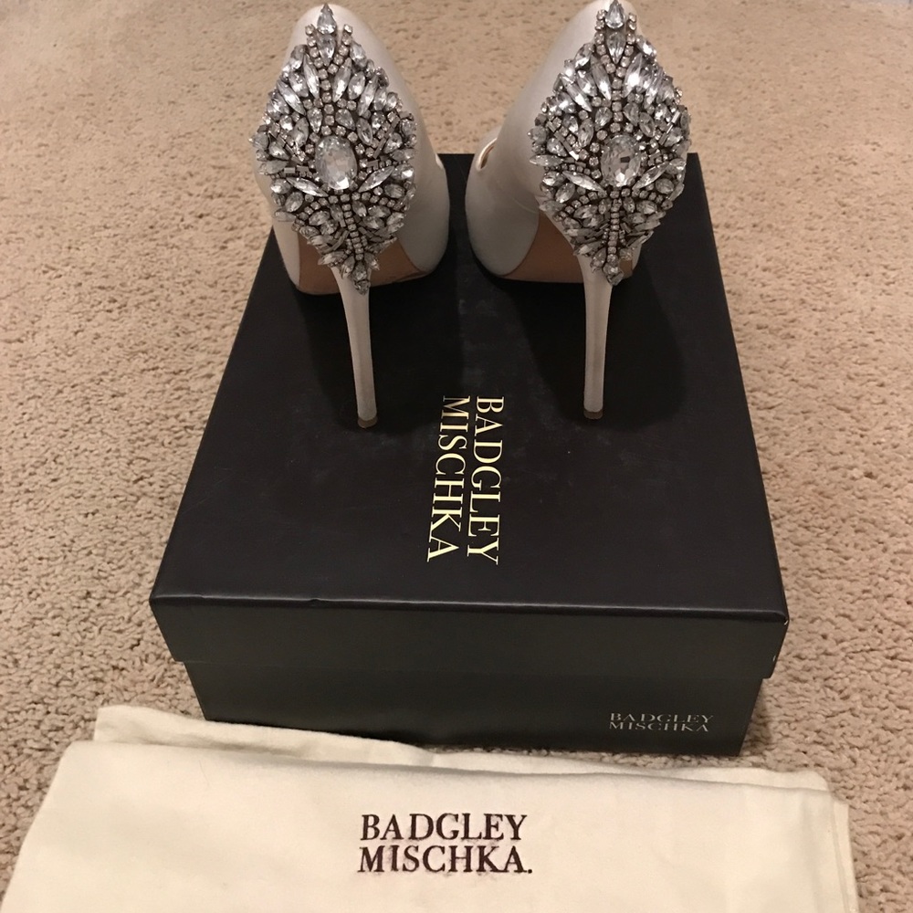 Badgley Mischka Kiara