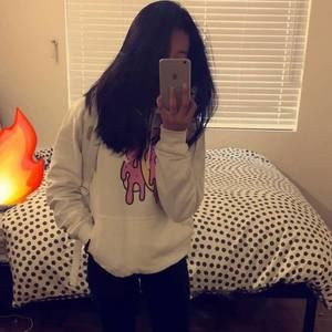 Meet your Posher, Tuyen