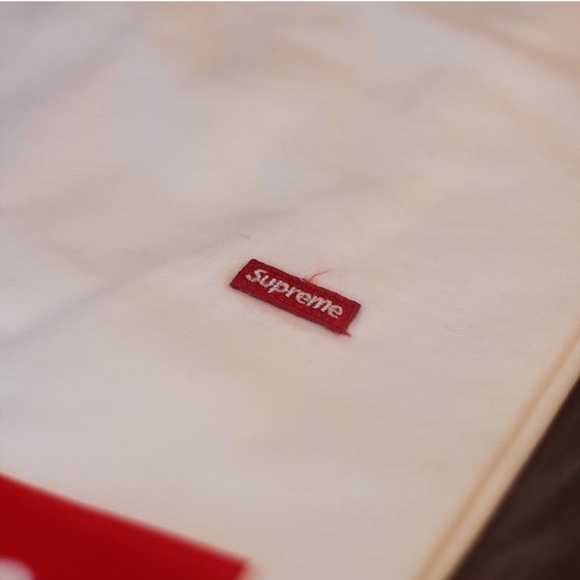SOLD: Supreme Small Box Tee - Picture 2 of 4