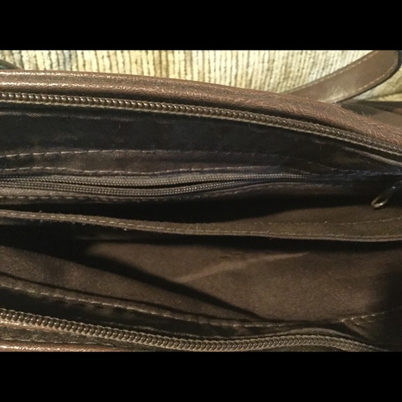 👛★❦꒒ik୧⌵♡⌵N୧w❦★ AUCTION PRICE👩🏻‍⚖️ Medium Brown Purse - Picture 6 of 8