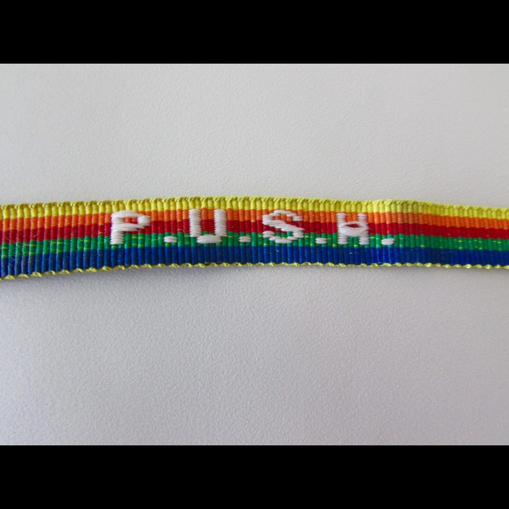 Thread bracelet - Picture 2 of 4