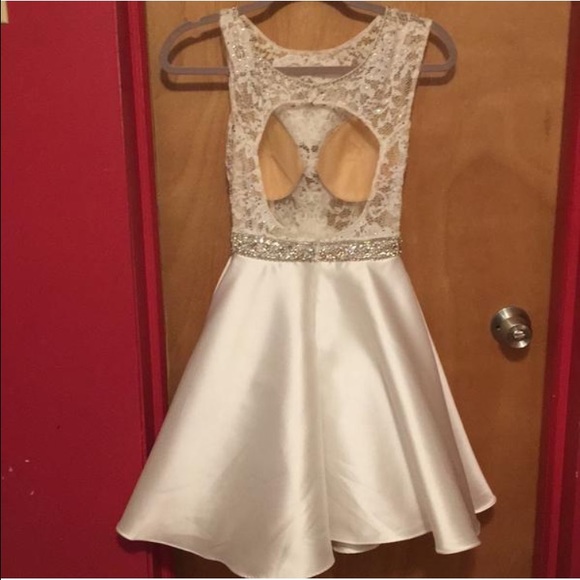 Jovanni Prom short fit and flare dress! - Picture 3 of 5