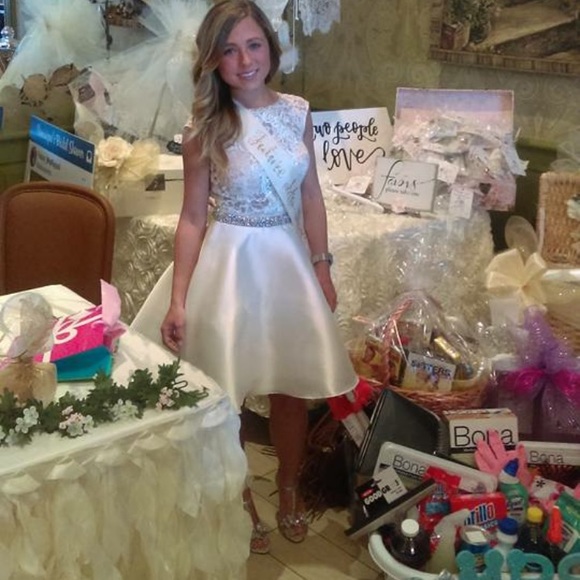 Jovanni Prom short fit and flare dress! - Picture 4 of 5