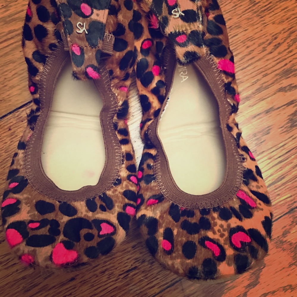 Yosi Samra "Tiek" Flats