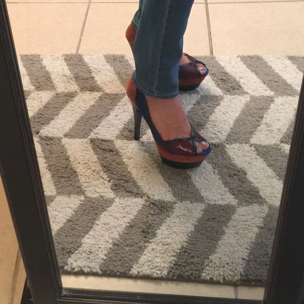 Jessica Simpson heels