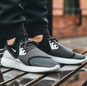 💲SOLD ON MERCARI💲Nike Lunarcharge Premium LE.