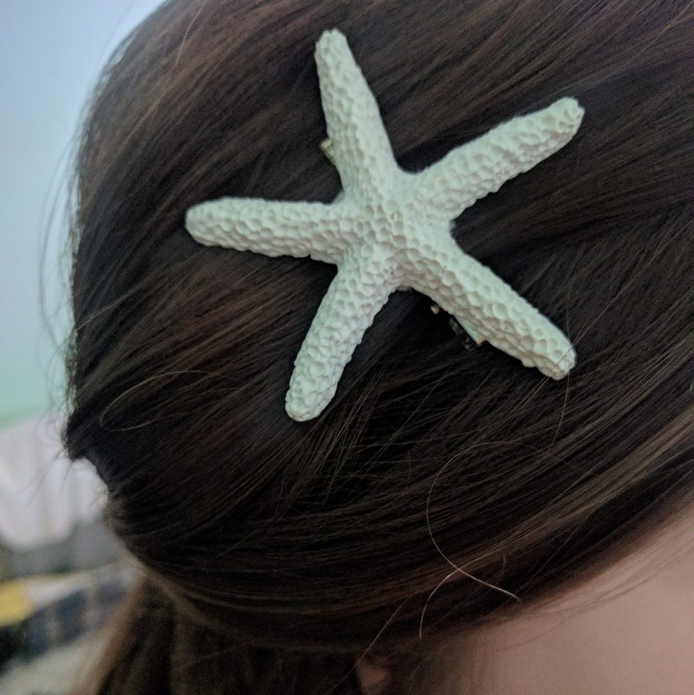 🍨BOGO 50% OFF🍨 Starfish Hair Clip - Picture 4 of 4
