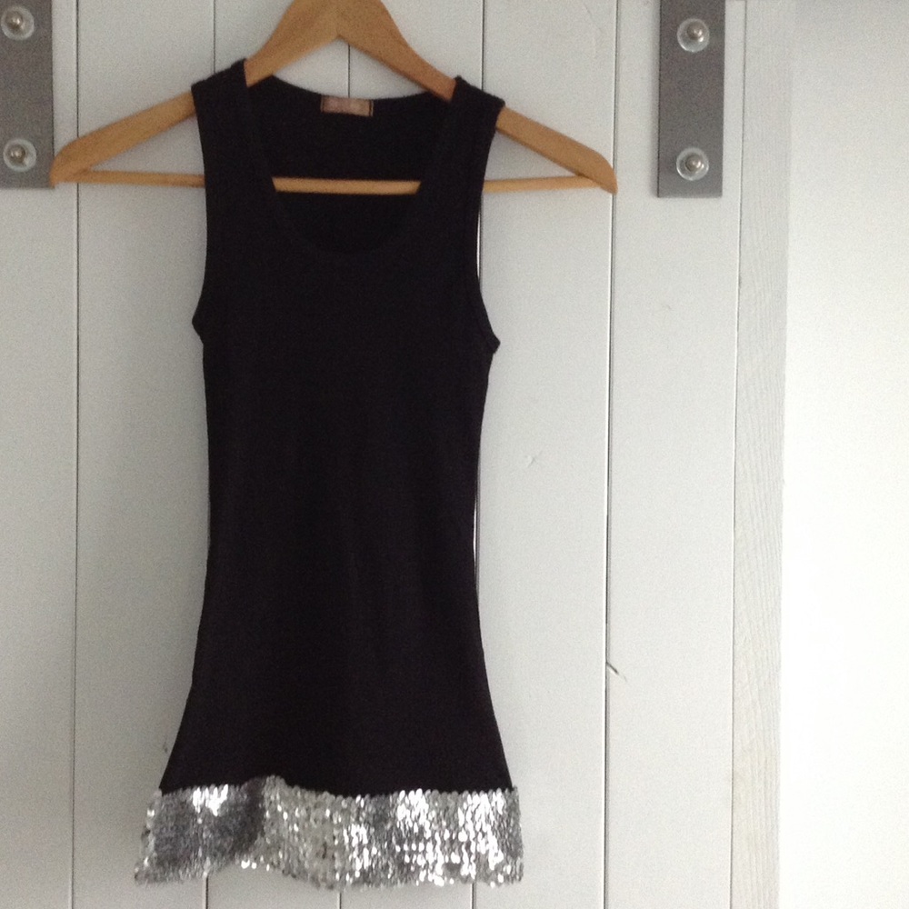 Forever 21 tank