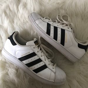 Adidas superstars