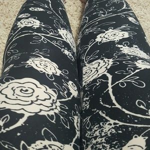 LuLaRoe Leggings OS