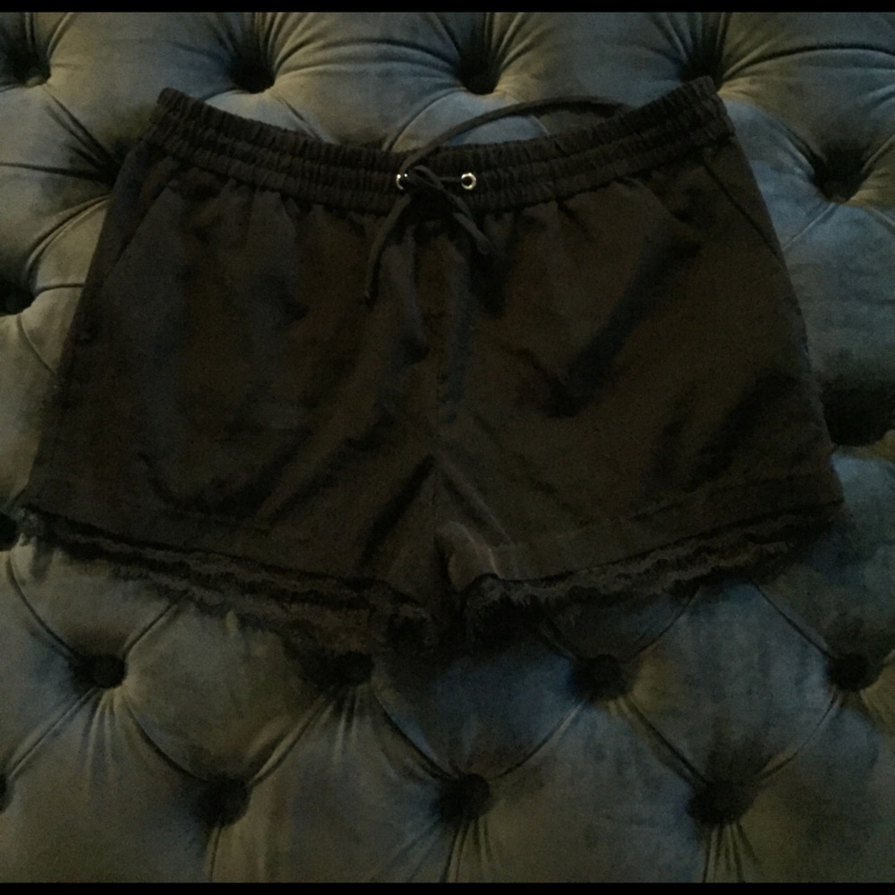 Express pull on shorts