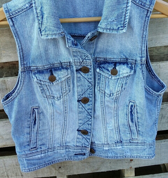 American Eagle Denim Vest - Picture 5 of 7