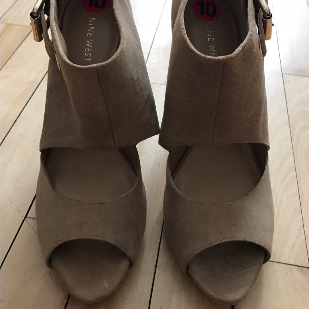 Nine West Nude Suede Heels | Size 10 | NEVER WORN