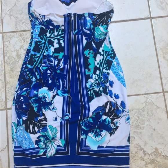 Dress - Picture 2 of 2