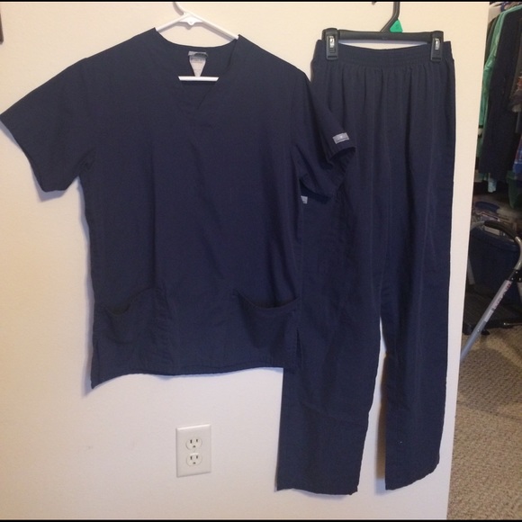 SOLD on Ⓜ️erc. BUNDLE: Navy Scrub Set - Picture 1 of 8