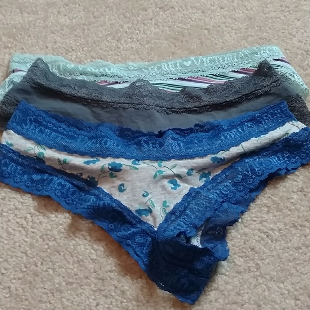 3 pairs vs panties