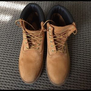 EUC Timberlands size 9 boots