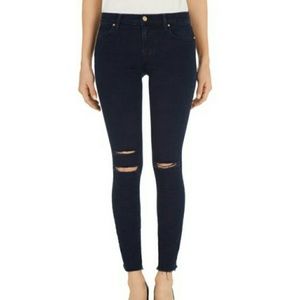 8227 Photo Ready Ankle Skinny Jean