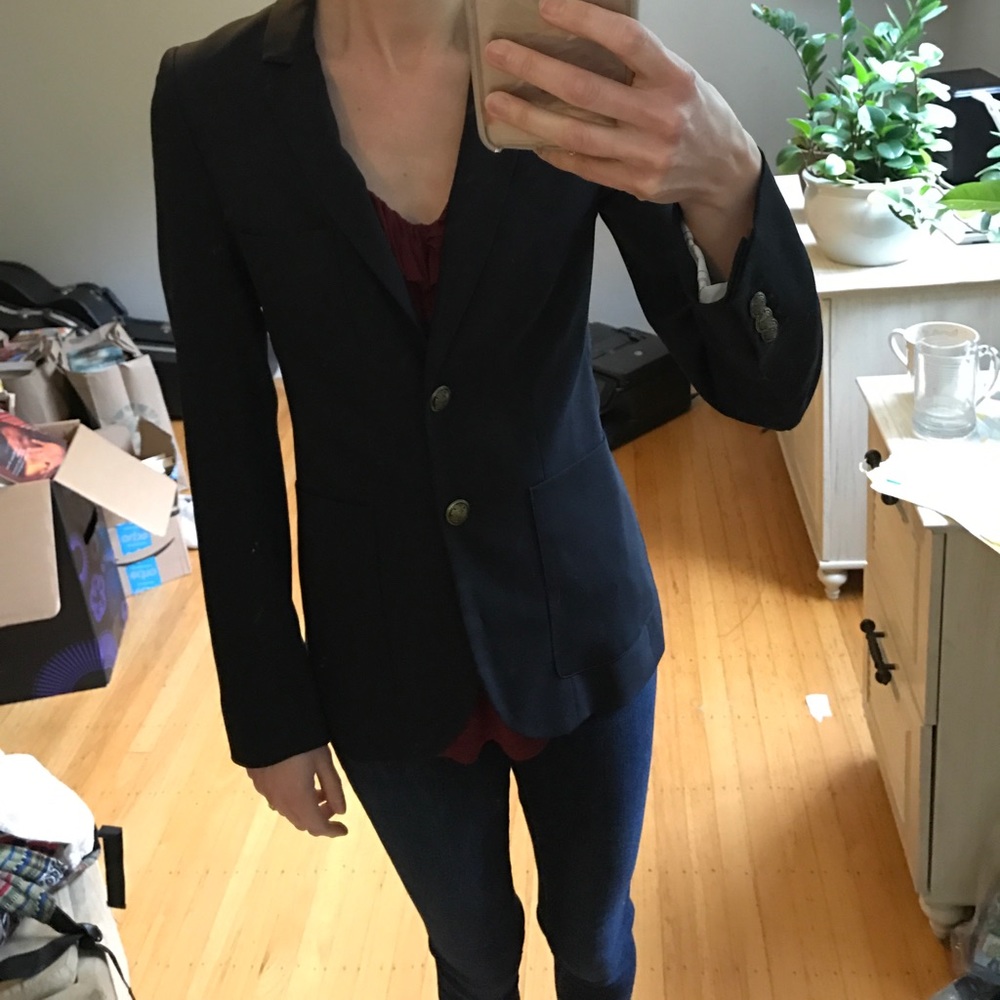 🦄MAKE OFFERS!🦄 Classic Navy blazer