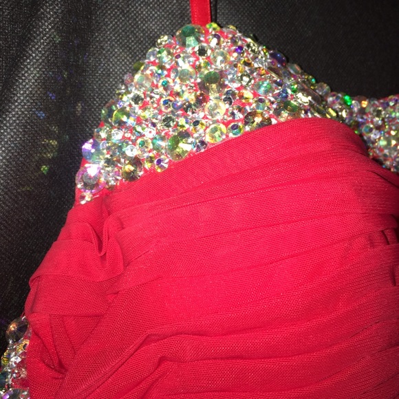 Red prom dress - Picture 6 of 8