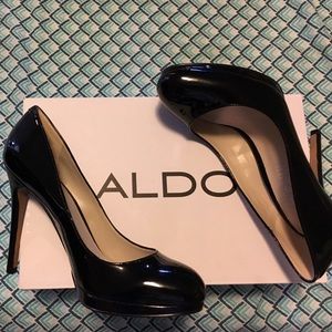 NEW IN BOX ALDO patent leather heels