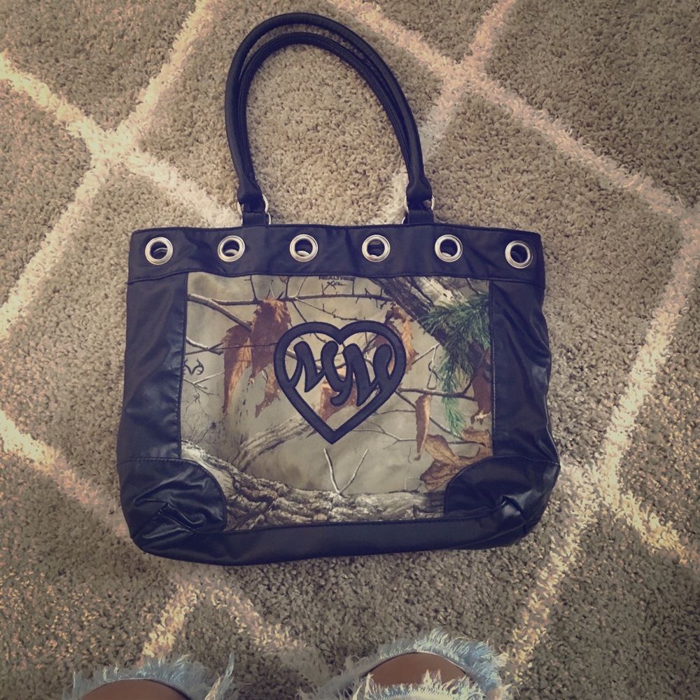 Metal mulisha camo purse