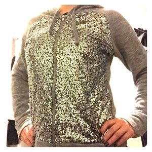 🚫 SOLD 🚫 Silver sequined hoodie