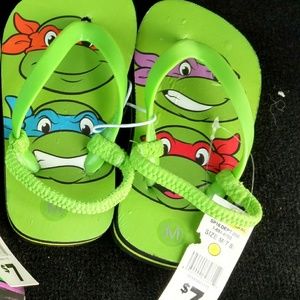Brand new Size 7/8 Ninja turtles flip flops