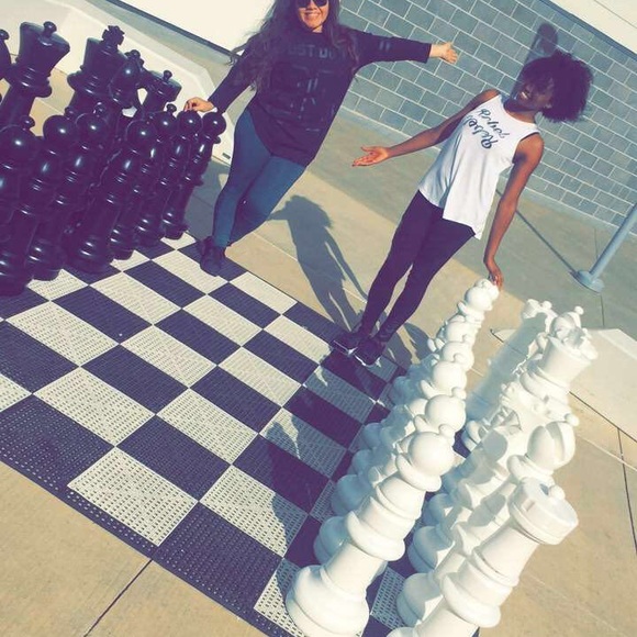 Meet your Posher, Jesenia - Picture 3 of 6