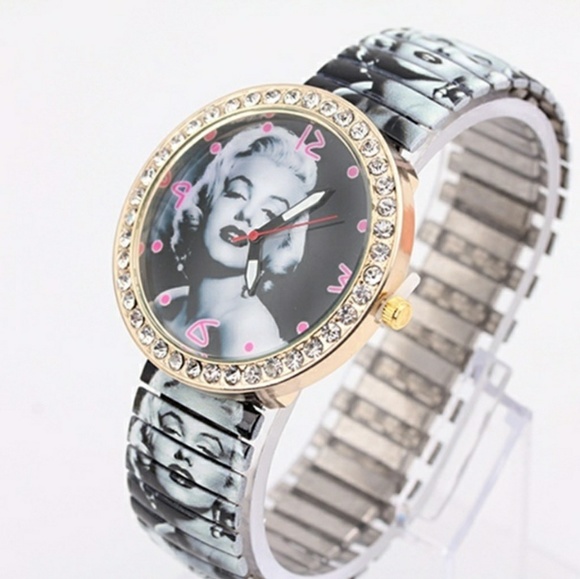 💟 FINAL PRICE 💟WOMEN'S FASHION WATCH - Picture 2 of 3